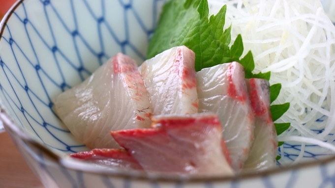 【2食付】ちょっと贅沢に自慢の夕食を召し上がれ♪新鮮刺身が付いた2食付きプラン